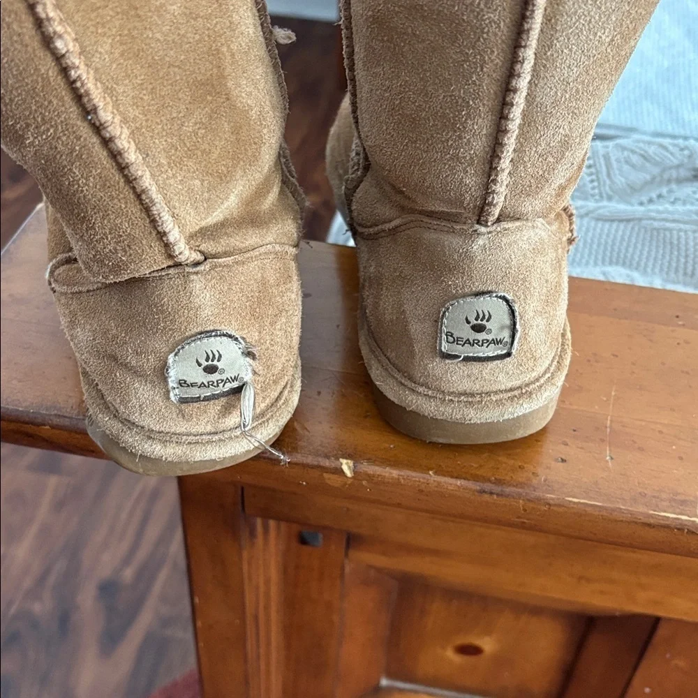 BearPaw warm stylish